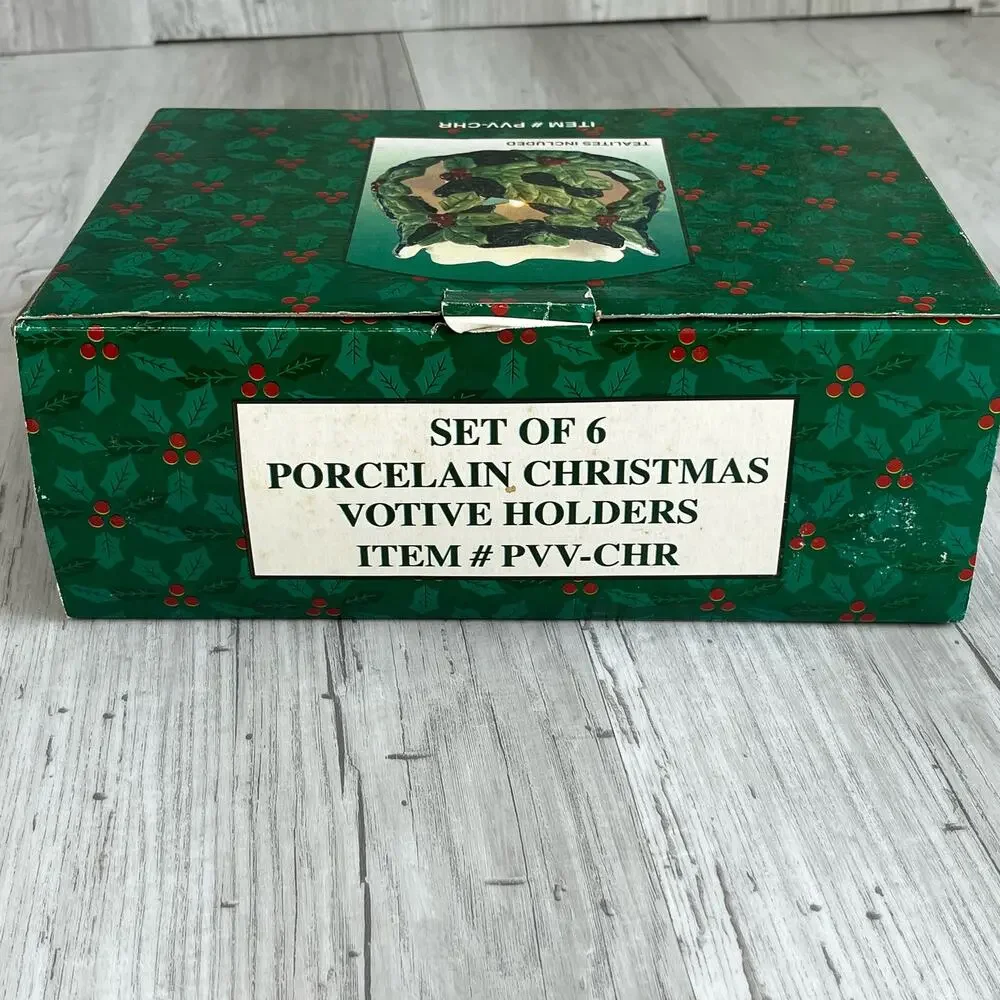 Vintage Porcelain Christmas Tealight/Votive Candle Holder Holly Berries Leaves